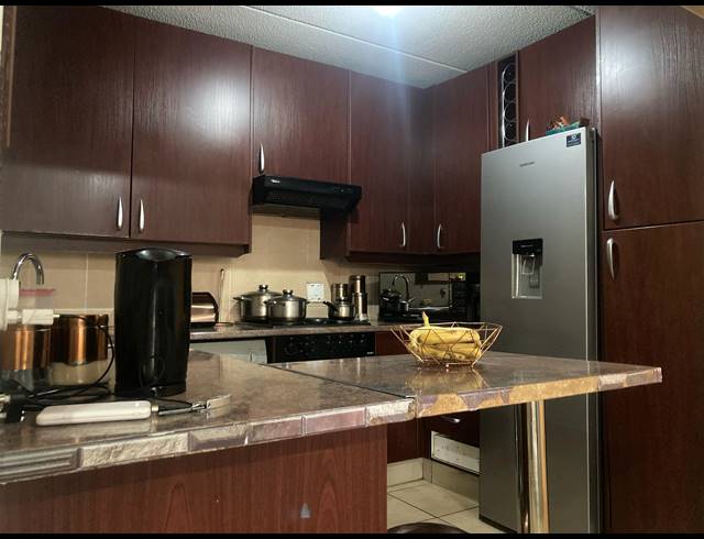 3 BEDROOM TOWNHOUSE FOR SALE IN ORMONDE